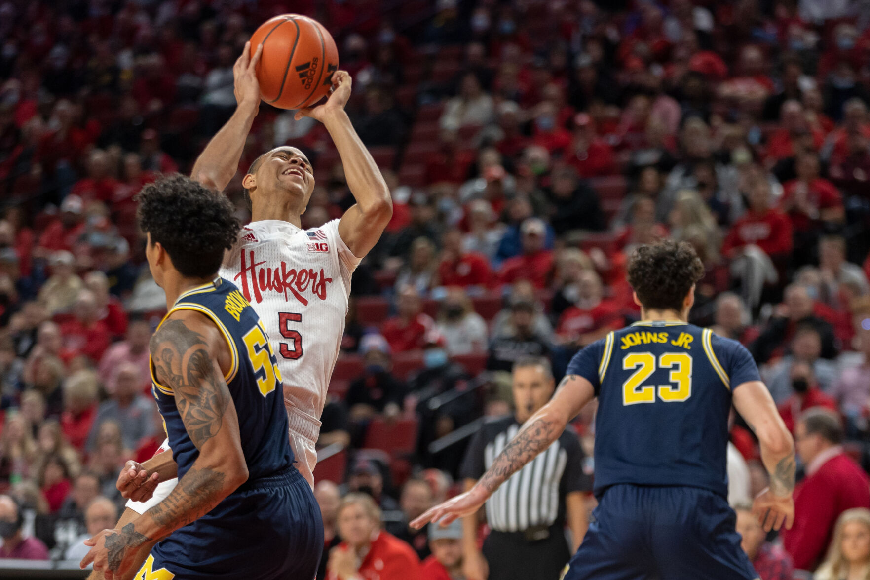 Basketball vs. Michigan Photo No. 6